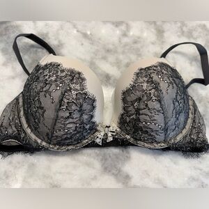 Victoria's Secret Black Dream Angels Push Up Lace Bra 38C BNWT